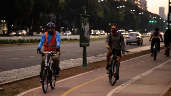Niños parques cuarentena coronavirus