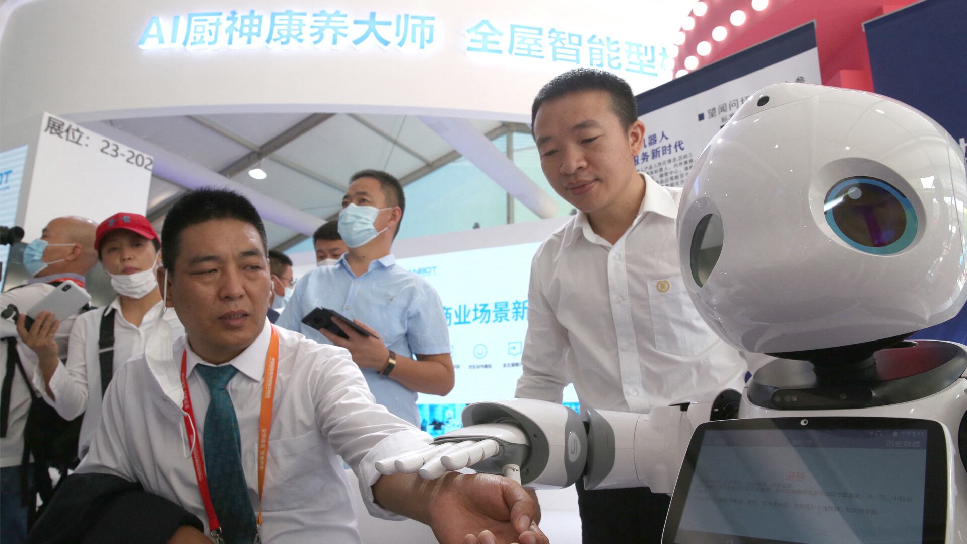 Su avance se refleja en sectores tan diversos como la medicina, la educación, la agroindustria, la logística, la energía y la administración pública, y ofrece oportunidades inéditas para mejorar la eficiencia, la calidad de vida y la sostenibilidad ambiental (Foto: archivo DEF)