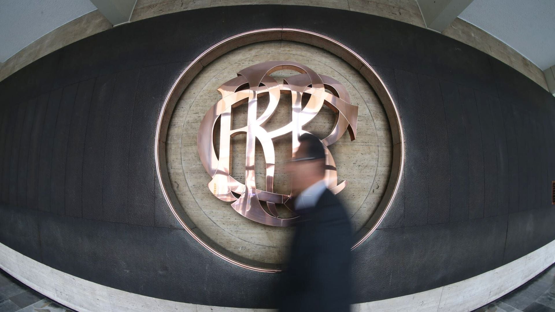 El Banco Central de Reserva del Perú reporta un incremento del 4,4 % en el precio internacional del oro en una sola semana. (Andina)