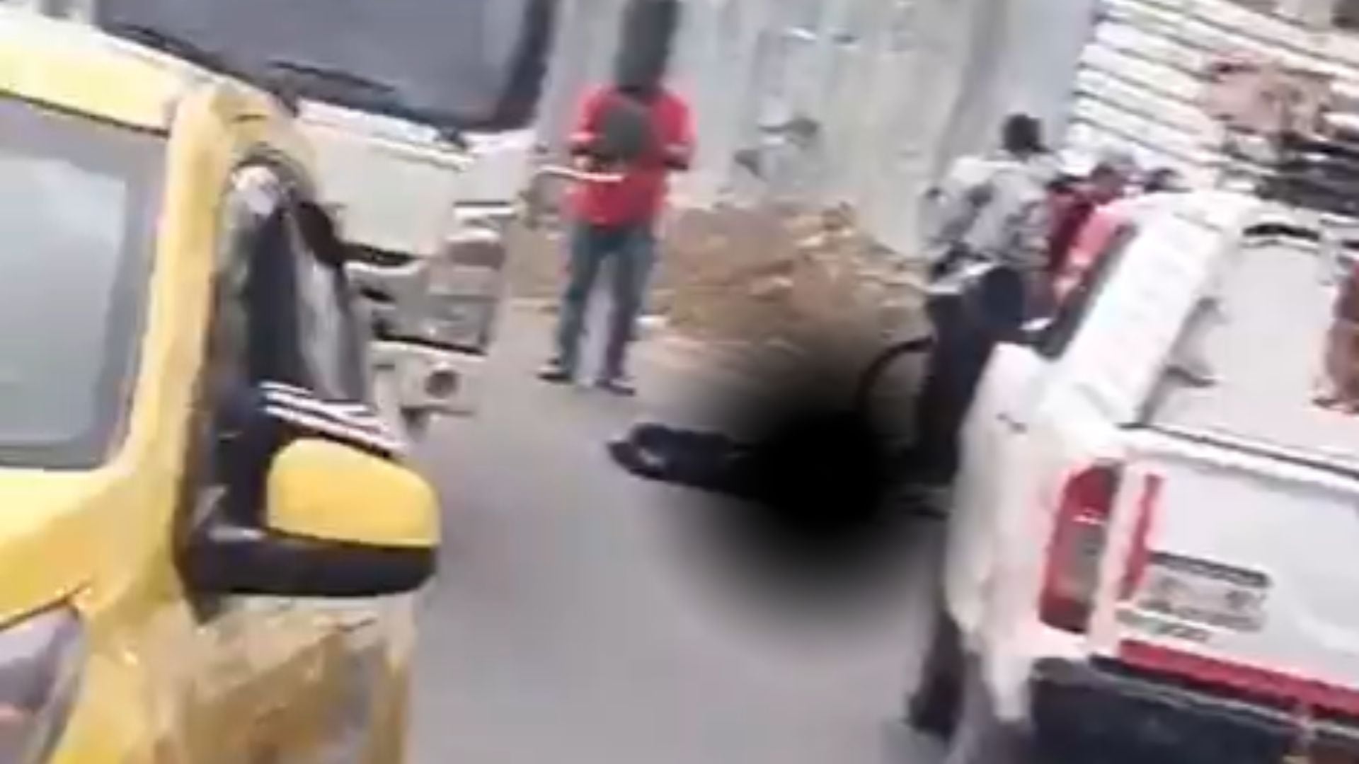 Los menores fueron trasladados a un centro asistencial debido a la gravedad de las lesiones - crédito captura de video