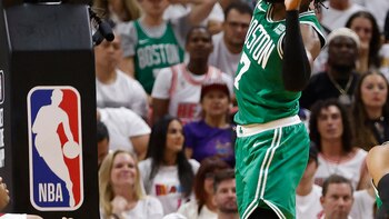 102-116. Boston reina en el