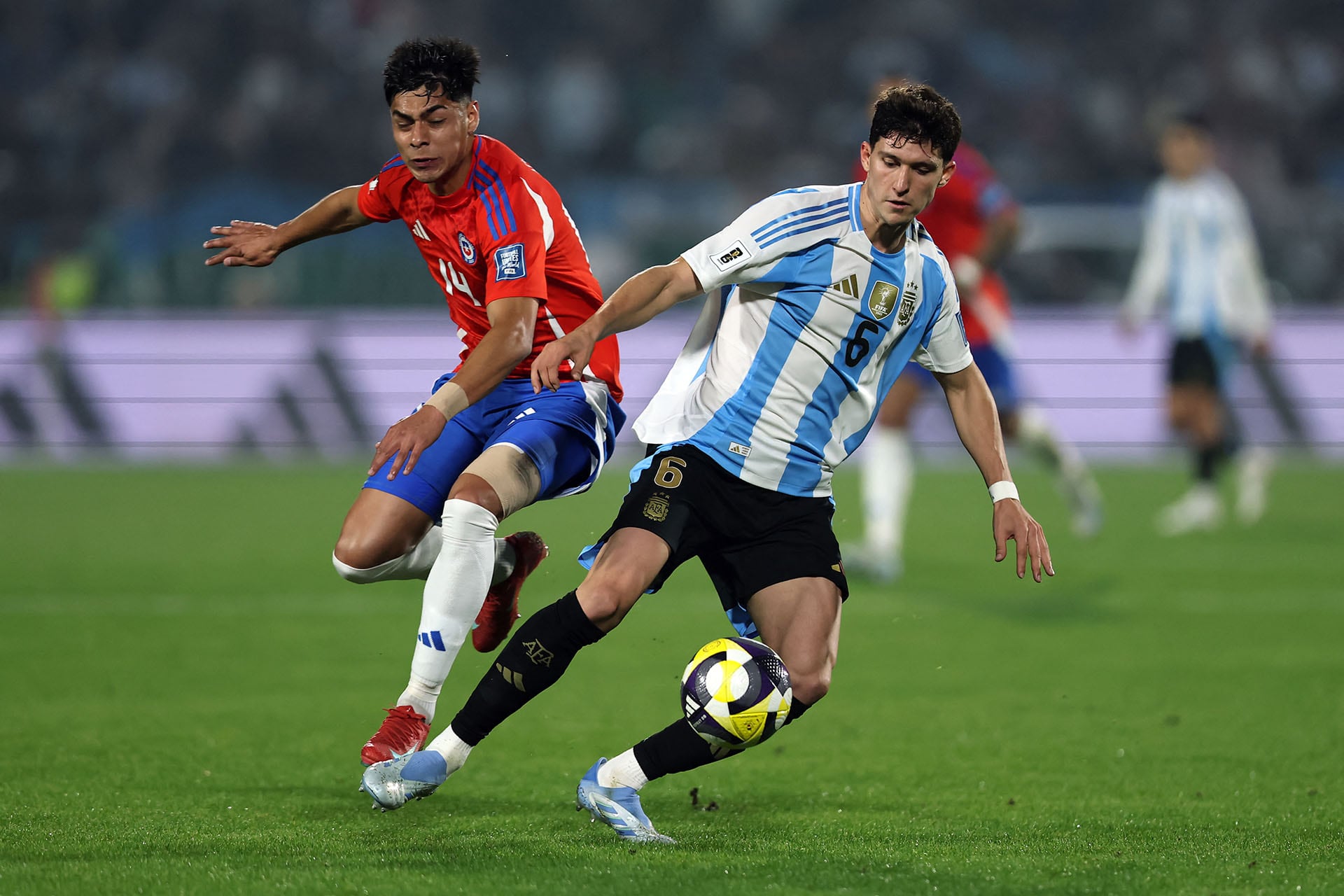 El zaguero formado en Boca Juniors siempre fue tenido en cuenta por Scaloni como alternativa (Photo by Javier TORRES / AFP)