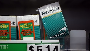 Foto de archivo: Cigarrillos mentolados