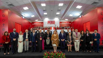 Dina Boluarte en el evento