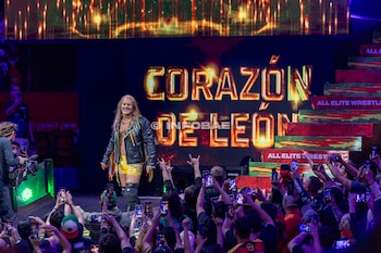 Corazón de León hizo su regreso a la Arena México con su antiguo atuendo y fue ovacionado por el público. (Foto: Jesús Beltrán & Diego Cedrix)