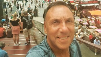 La doble vida de Carlos