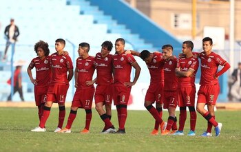 Universitario perdió su última definición