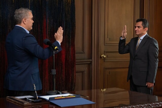 Fotografía de archivo de la posesión del magistrado del CNE Alfonso Campo Martínez ante el entonces presidente de la República, Iván Duque. (Crédito: Colprensa )