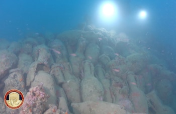 Buceadores italianos hallaron restos del naufragio de un barco romano de 2.100 años de antigüedad