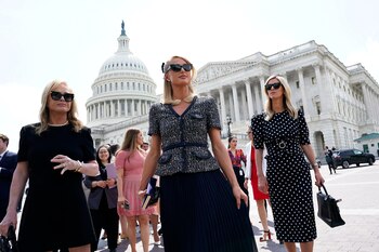 Durante su testimonio, Paris Hilton relató los abusos físicos, emocionales y sexuales que sufrió en un centro juvenil de Utah a los 16 años (REUTERS/Elizabeth Frantz)