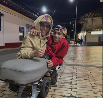 Los jóvenes intentaban llevar una vida con normalidad y demostrar la alegría por compartir nuevas experiencias - crédito siamesesdelecuador / Instagram