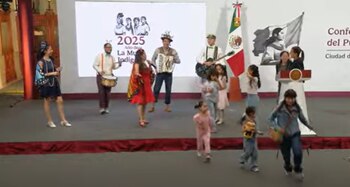 Norma Torres y Swingones interpretaron