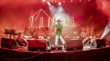 El líder de la banda encendió el escenario al norte de la capital azteca.