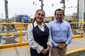 Kelly Acuña y César Acuña Núñez. Foto: Infobae Perú. Foto: Infobae Perú