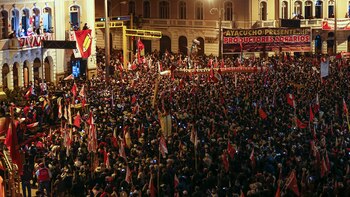 Seguidores de Pedro Castillo acompañan