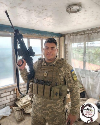Ever Pérez Villanueva, un joven de 25 años de San José de Saco, viajó a Ucrania tras aceptar una oferta de 15 millones de pesos mensuales para sumarse a las fuerzas militares ucranianas - crédito Captura de Pantalla Facebook