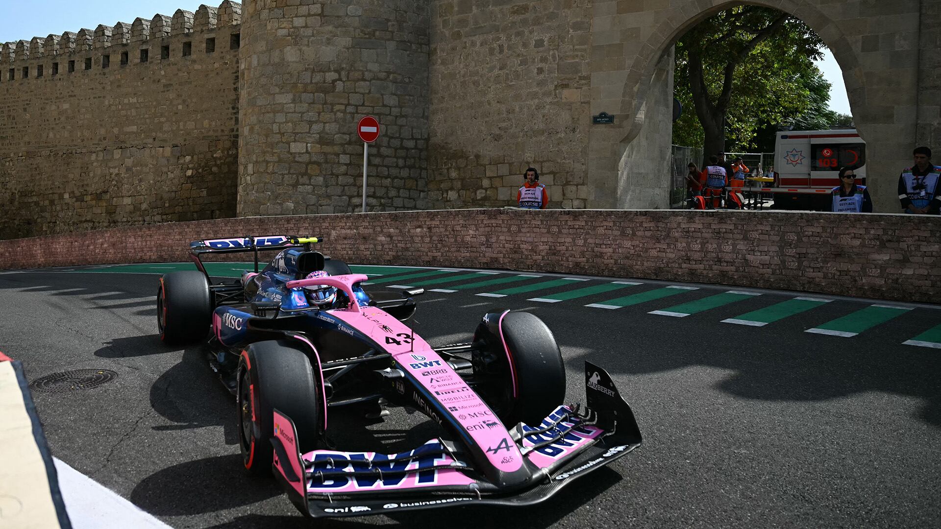 Colapinto por las calles de Bakú, sede del GP de Azerbaiyán