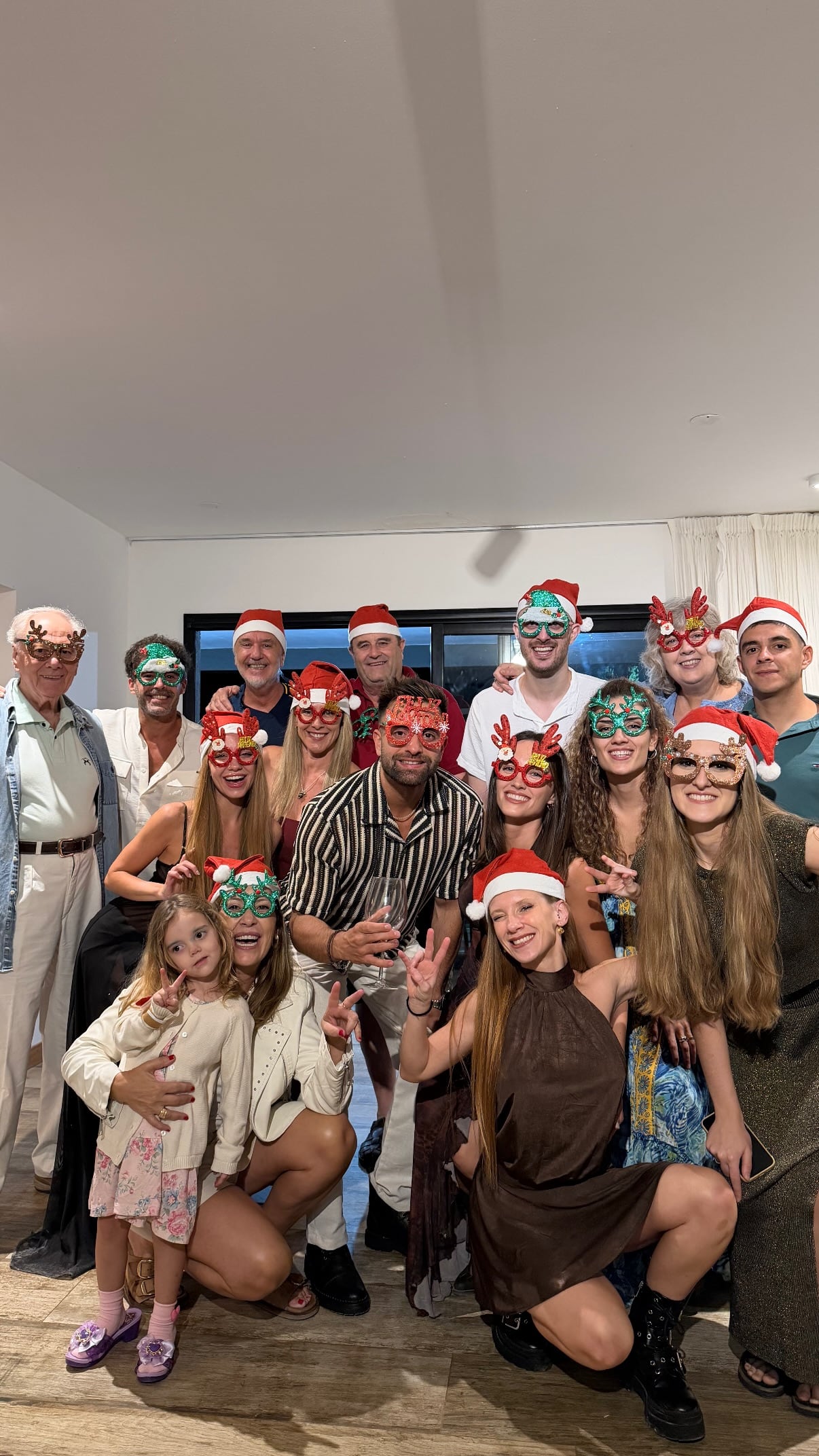 Nicolás Cabré celebró en Carlos Paz con la familia de su esposa