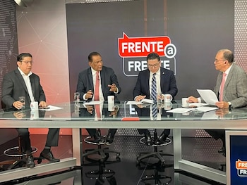 Panelistas analizaron la crisis de la ENEE, las pérdidas por hurto de energía y las dificultades de cobro en zonas consideradas de difícil gestión. (Foto: Frente a Frente)
