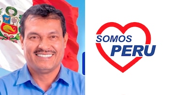 Retrato de José Luis Nole Palomino junto a la bandera del Perú y el logotipo del partido político Somos Perú