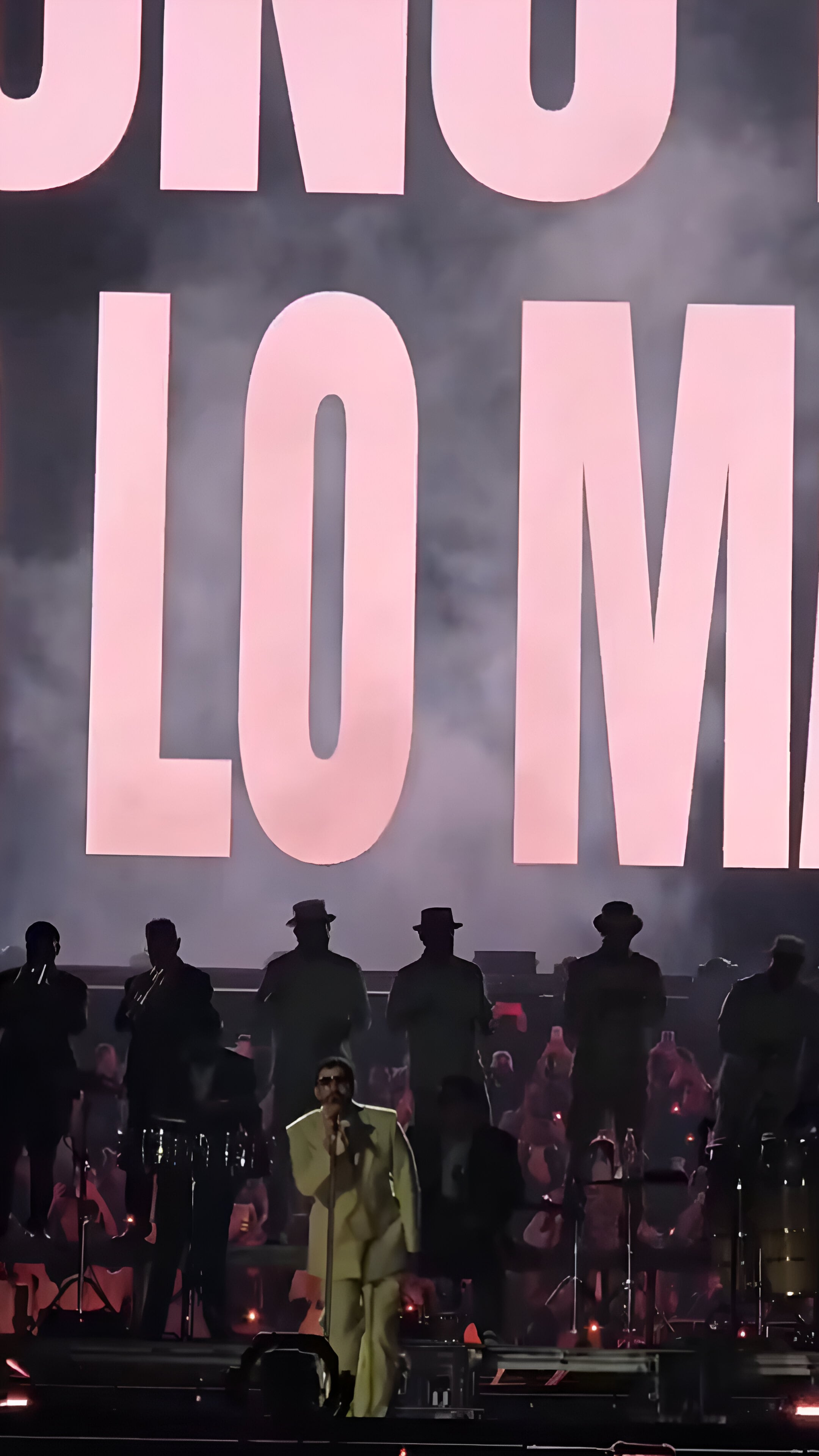 Bad Bunny armó una fiesta en el Estadio GNP durante su segunda fecha en CDMX.