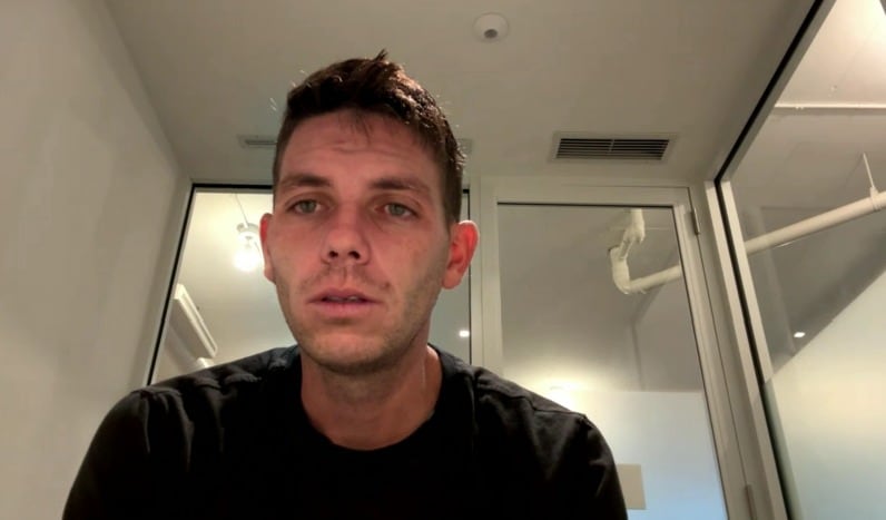 Matías Pourrain afirmó que viajaba con su equipo para jugar un partido local y que tenía permiso de trabajo y documentación en regla mientras espera su resolución migratoria (Captura de video)