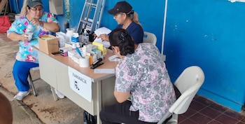 El equipo de la Región de Salud de Panamá Norte realizó visitas domiciliarias y entregó medicamentos en Las Minas, El Nanzal, Quebrada del Rosario, Chepo y El Toro, con prioridad para adultos mayores y niños (Foto cortesía Ministerio de Salud)