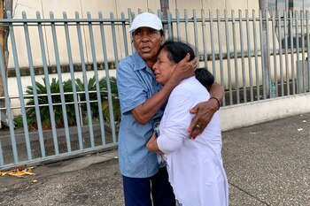 Familiares se lamentan en Guayaquil