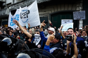 Nueva marcha de jubilados y piqueteros en el Congreso