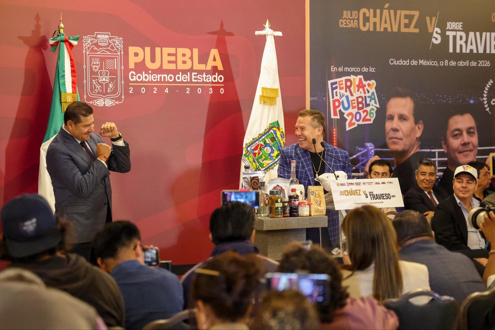Además del combate, ambos boxeadores ofrecerán pláticas motivacionales en municipios de Puebla, reforzando el mensaje social detrás de la exhibición. (X/ @armentapuebla_)