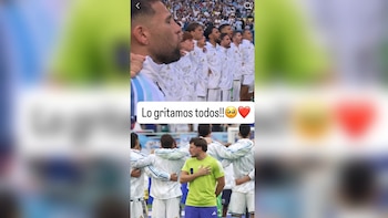 Las sentidas palabras del hincha argentino que se volvió viral por cantar el himno detrás del equipo ante Cabo Verde: “Un sueño hecho realidad”