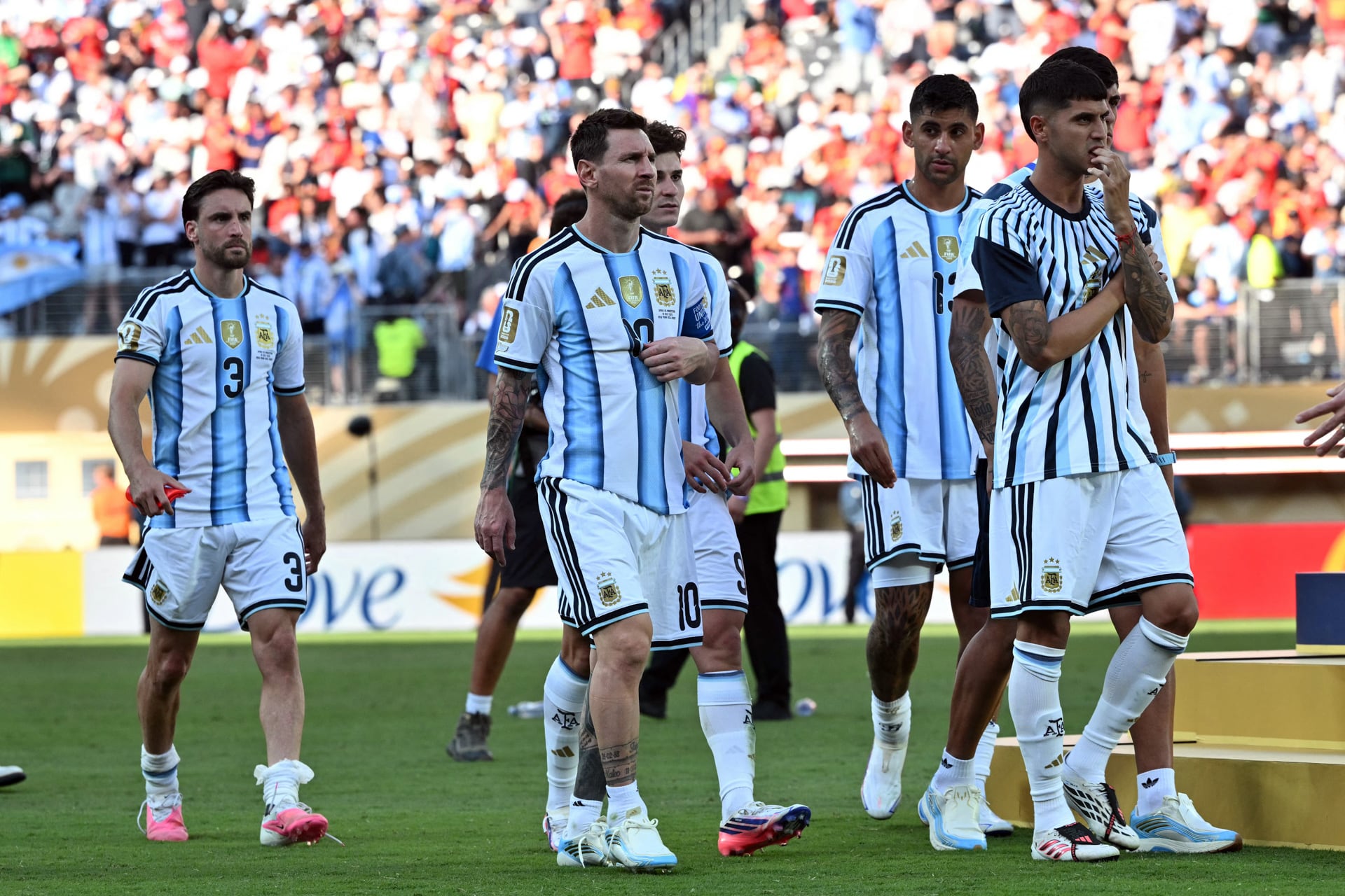 De las más de 15 horas que atajó el Dibu Martínez al ranking que encabezó Lionel Messi: datos de cancha del Mundial más medido de la historia