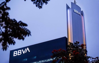 En BBVA ganarías S/ 87,50 si depositas S/ 2.500 durante un año.