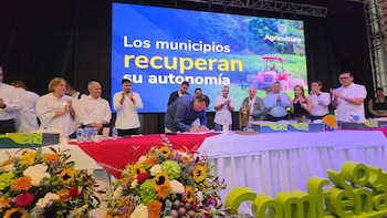 El ministro de Agricultura, Indalecio Dangond, anunció el 24 de octubre de 2026 la derogatoria de 102.801 hectáreas declaradas como Áreas de Protección para la Producción de Alimentos (APPA) - crédito @MinAgricultura/X
