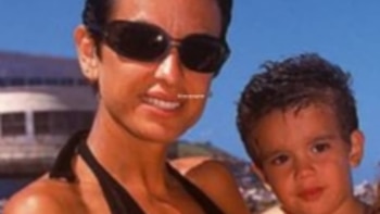 Daniela Cardone y su hijo,