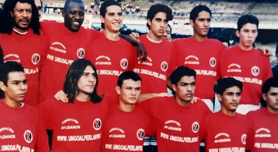 Miguel Castellanos, asesinado exsecretario de Gobierno de Cúcuta (cuarto de izquierda a derecha), integró las filas del equipo