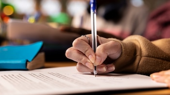 Aprobaron un nuevo manual para trámites de validez nacional de títulos y certificados educativos
