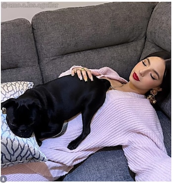 Ángela Aguilar expresó su dolor por la pérdida de Chancho con un mensaje emotivo en Instagram que recibió miles de reacciones (IG)