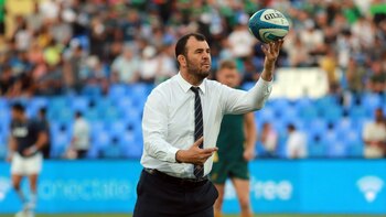 Cheika: “No nos conformamos con