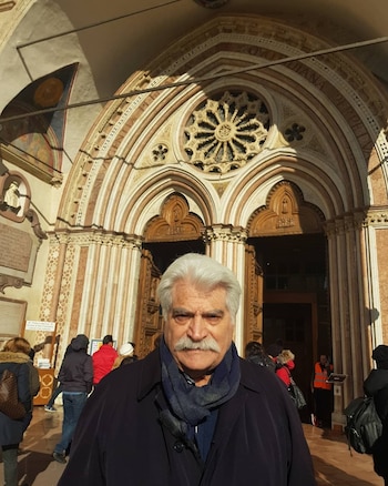 (Instagram: @jorgeasisoficial)