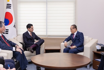 En conversaciones en la Seúl, las delegaciones celebran la próxima llegada del jefe del Ejecutivo del país asiático