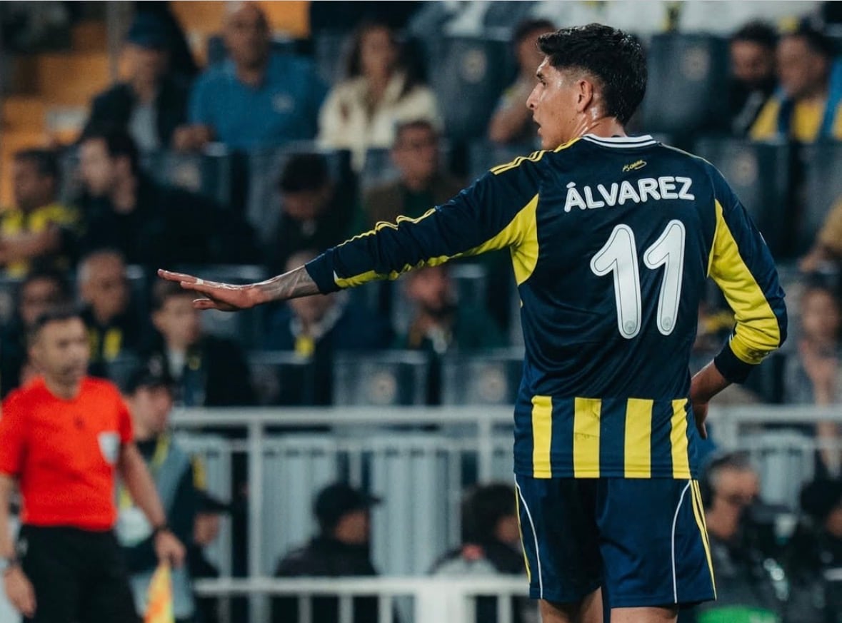 Edson Álvarez, mediocampista del Fenerbahçe, no disputa partidos oficiales desde el 2 de febrero debido a problemas físicos. (Instagram / @fenerbahce)