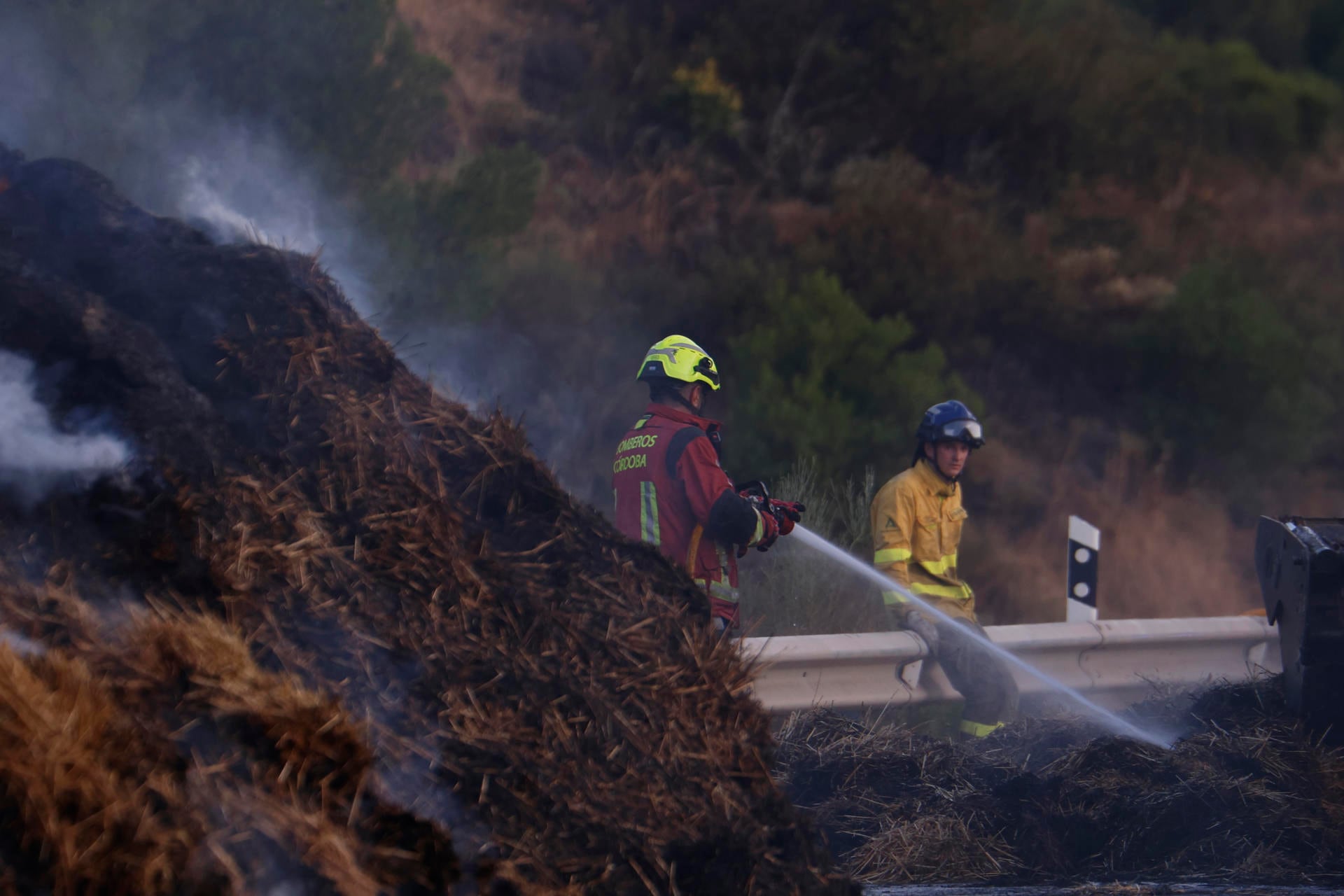 Incendio en Córdoba: el fuego en Cerro Muriano pasa su momento crítico y tiene ahora una evolución “muy favorable”