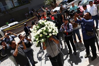 Peruanos rinden homenaje a Mario