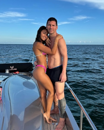 Antonella Rocuzzo y Leonel Messi