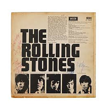 En la contratapa el nombre