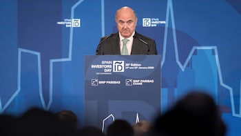 Guindos (BCE) anticipa una moderación