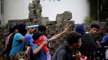 Las barricadas eran defendidas por