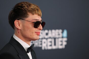 Peso Pluma (REUTERS/Daniel Cole)