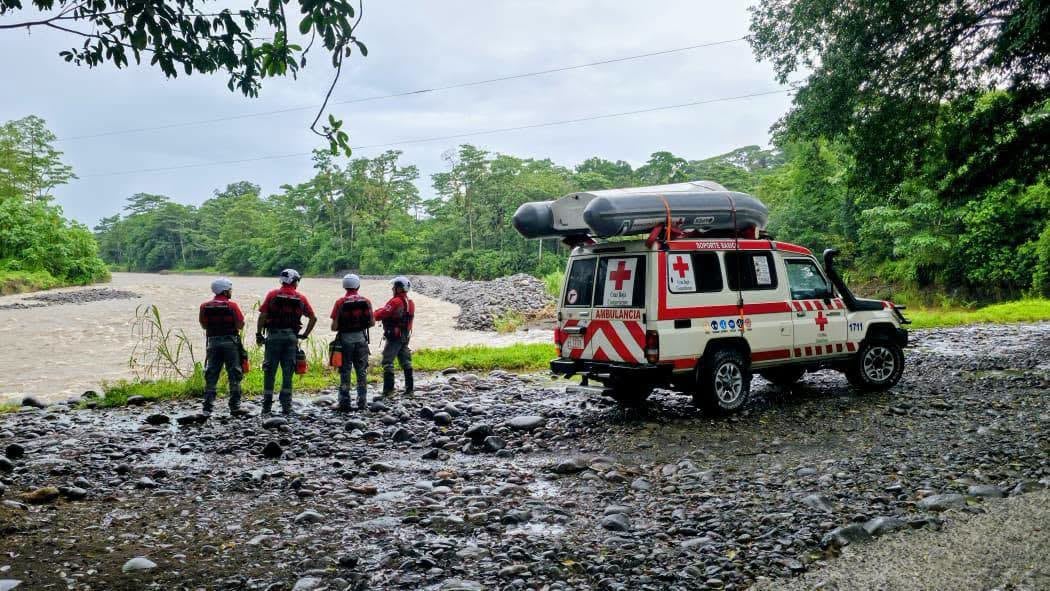 Cabeza de agua en Costa Rica deja dos desaparecidos y a 38 excursionistas aislados (Foto de archivo, cortesía CRC)